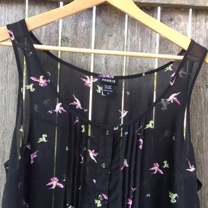 Torrid size 0 black sleeveless blouse bird pattern